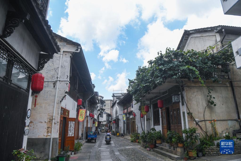 跟女朋友分手后我说我回老家了她说回老家干嘛我应该怎么回?-有问必答平台
